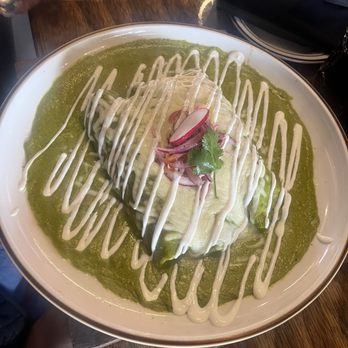 La Más Querida - Enchiladas de pollo! BOMB! - Mexican Near Me - San Jose, California La Más Querida - Enchiladas de pollo! BOMB! - Mexican Near Me - San Jose, California