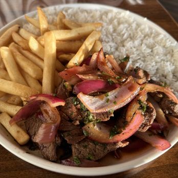 Casera Latin Kitchen and Bakery - Lomo Saltado - Peruvian Near Me - Oceanside, California