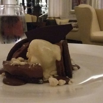 Thames Foyer - Coffee & Tea Near Me - London, XGL Thames Foyer - Coffee & Tea Near Me - London, XGL