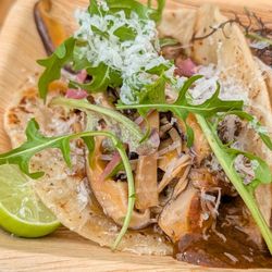 Golden Sardine - casa de kei pop-up: mushroom 'carnitas' taco