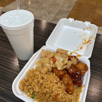 Ruby Thai - Fried rice, Shrimp and Mango chicken - Thai Near Me - Palm Desert, California Ruby Thai - Fried rice, Shrimp and Mango chicken - Thai Near Me - Palm Desert, California
