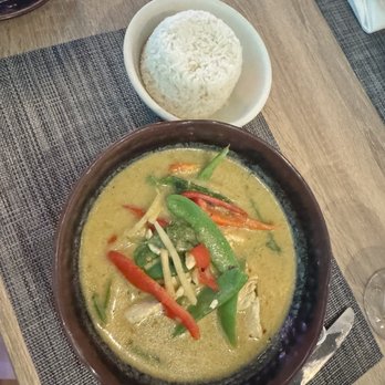 Kan’s Thai Kitchen - Green Curry chicken - Thai Near Me - Fort Lauderdale, Florida