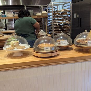 Maui Pie - Pie!! - Bakeries Near Me - Kihei, Hawaii