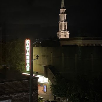 Perry Lane Hotel - Hotels Near Me - Savannah, Georgia