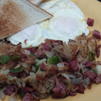 Eat 33 - Breakfast all day -- good corned beef hash - Breakfast & Brunch Near Me - Richmond, Virginia