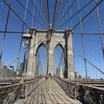 Brooklyn Bridge - Landmarks & Historical Buildings Near Me - Brooklyn, New York