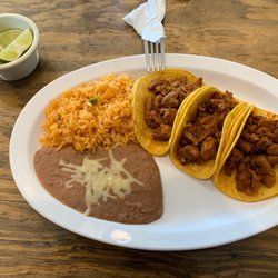 Miguel's Taqueria - Pastor taco lunch plate