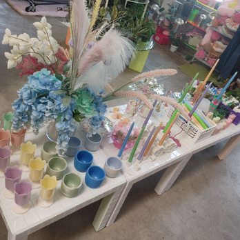 Alchemy Plants And Thrift - Thrift Stores Near Me - Portland, Oregon