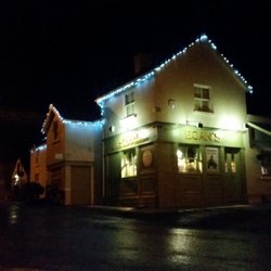 Egans Bar Parkbridge - Egans Bar at night