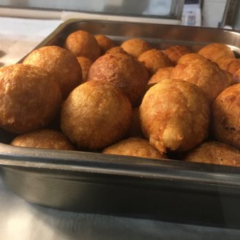 Arun Bakery Wonderland - Bakeries Near Me - Maple, Ontario