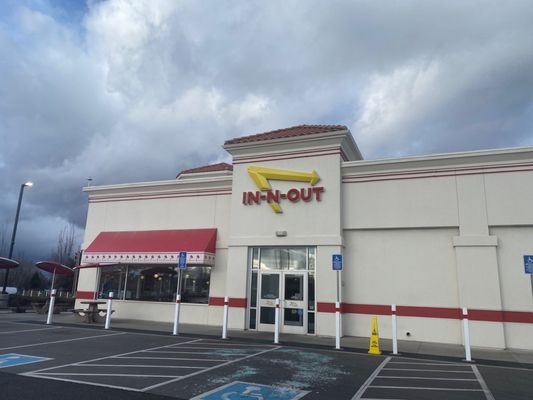 In-N-Out Burger by null