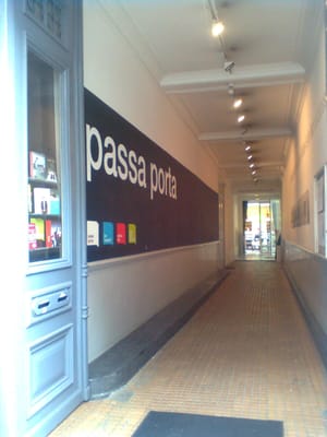 Passa Porta Bookshop by null