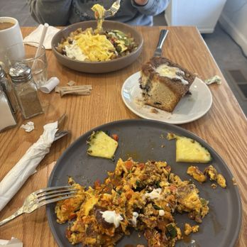 Hobee's - Chorizo scramble and Veggie Breakfast Bowl (with an added egg) - Breakfast & Brunch Near Me - San Jose, California