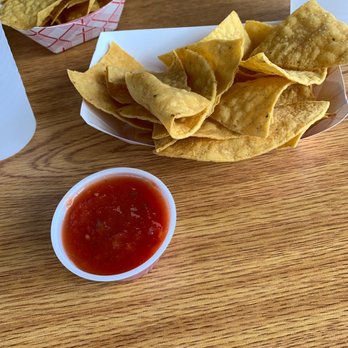 Leonardo's Mexican Food - Complimentary chips and salsa. - Mexican Near Me - Indianapolis, Indiana