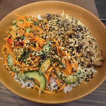 INDAY - Golden Chicken Curry Bowl - Indian Near Me - New York, New York