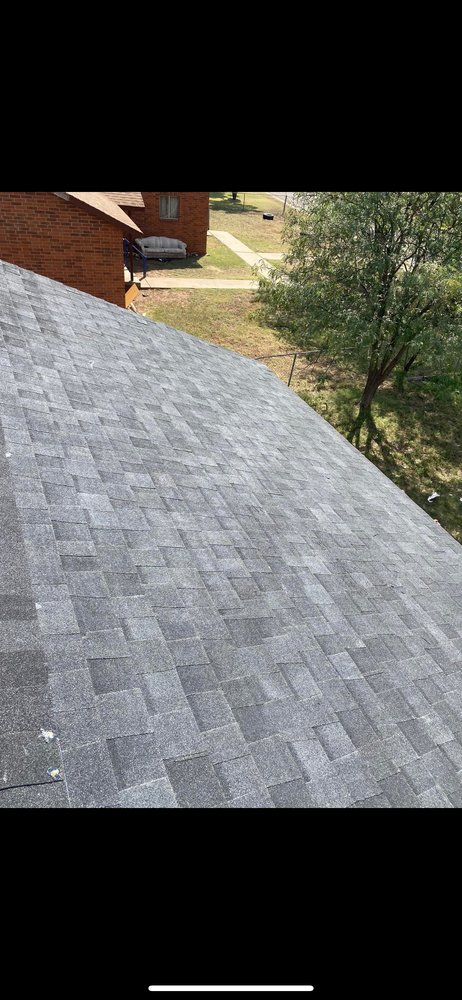 Slide of Lira Roofing