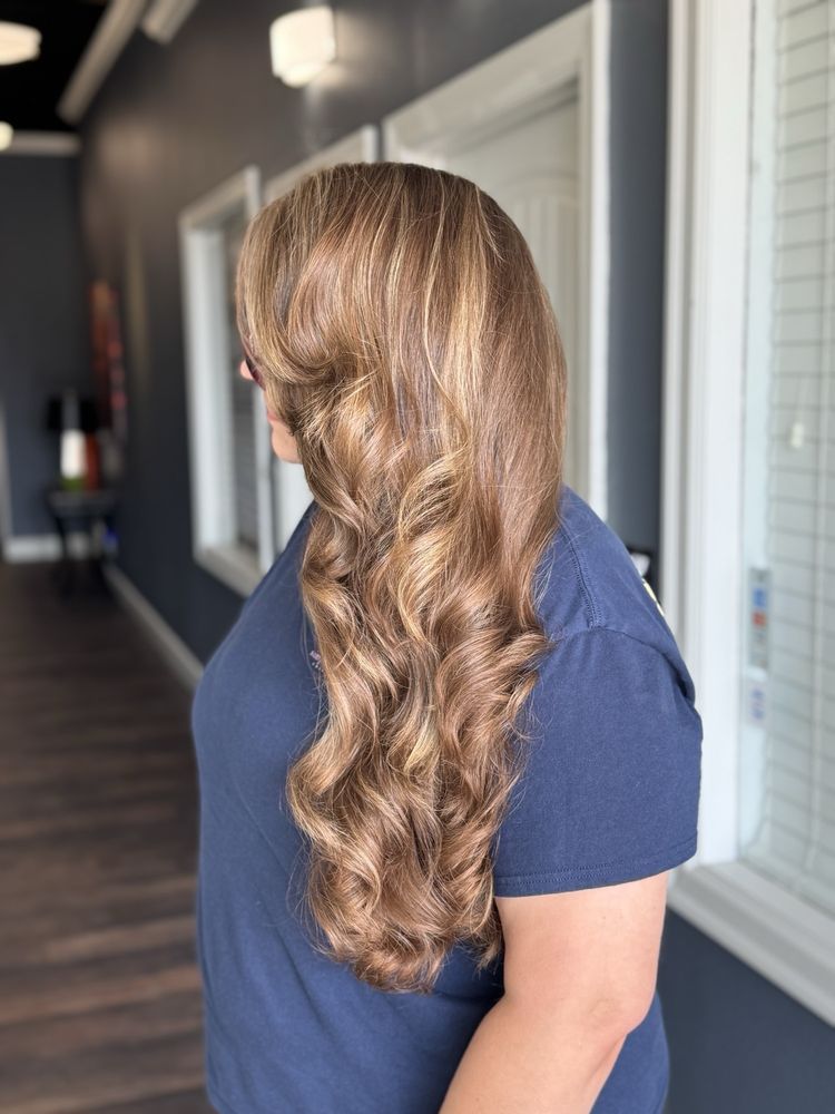 Hair By Eileen Logo
