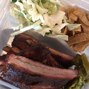 Vitek's Market - Ribs (nothing special), slaw (not mayo, but vinegar) and fritos (best part!) - Barbeque Near Me - Waco, Texas Vitek's Market - Ribs (nothing special), slaw (not mayo, but vinegar) and fritos (best part!) - Barbeque Near Me - Waco, Texas