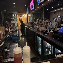 Cutter's Bar & Grill - Bar