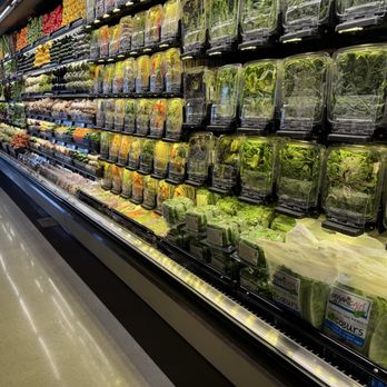 Erewhon Manhattan Beach - Salad City - Grocery Near Me - Manhattan Beach, California Erewhon Manhattan Beach - Salad City - Grocery Near Me - Manhattan Beach, California