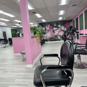 Sashelvis By Geraldine - Hair drying stations - Hair Salons Near Me - Glen Burnie, Maryland Sashelvis By Geraldine - Hair drying stations - Hair Salons Near Me - Glen Burnie, Maryland
