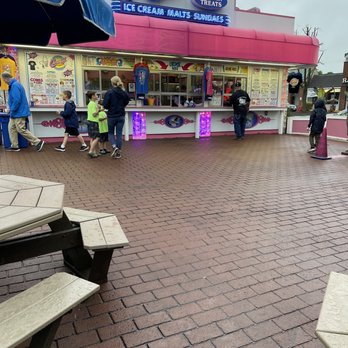 Carousel Frozen Treats - Ice Cream & Frozen Yogurt Near Me - Warrenton, Virginia Carousel Frozen Treats - Ice Cream & Frozen Yogurt Near Me - Warrenton, Virginia