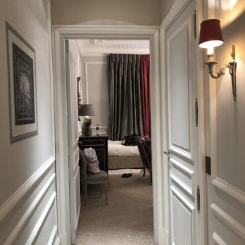 Hôtel Plaza Athénée - Hotels Near Me - Paris, 75 Hôtel Plaza Athénée - Hotels Near Me - Paris, 75