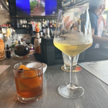 Dr Limon Ceviche - Old fashion, White wine - Desserts Near Me - Homestead, Florida