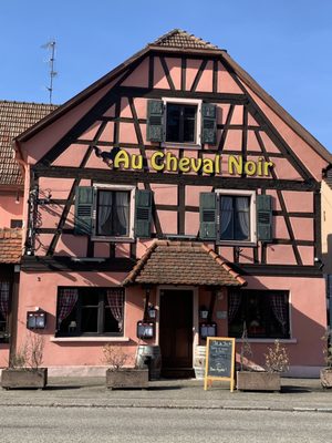 Au Cheval Noir by null