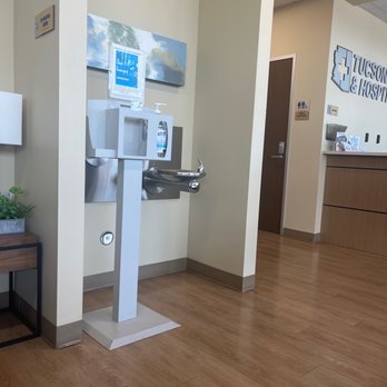 Tucson ER & Hospital - Waiting room - Emergency Rooms Near Me - Tucson, Arizona Tucson ER & Hospital - Waiting room - Emergency Rooms Near Me - Tucson, Arizona