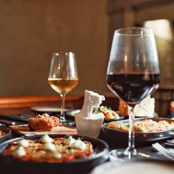 Colección Tapas Bar & Brunch - Mediterranean Near Me - Barcelona, B Colección Tapas Bar & Brunch - Mediterranean Near Me - Barcelona, B
