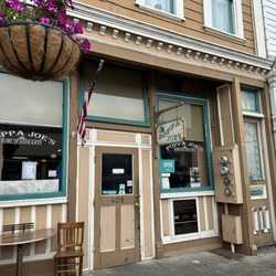 Poppa Joe's - Outside