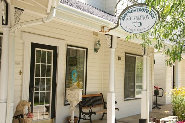 Hounds Tooth Inn by null