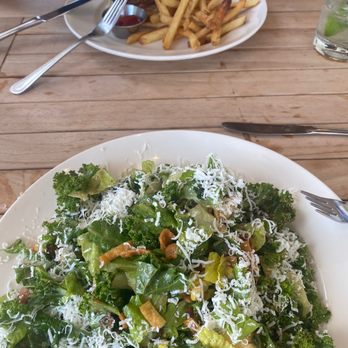Good Liquid Brewing - Kale salad and veggie burger - Breweries Near Me - Sarasota, Florida Good Liquid Brewing - Kale salad and veggie burger - Breweries Near Me - Sarasota, Florida