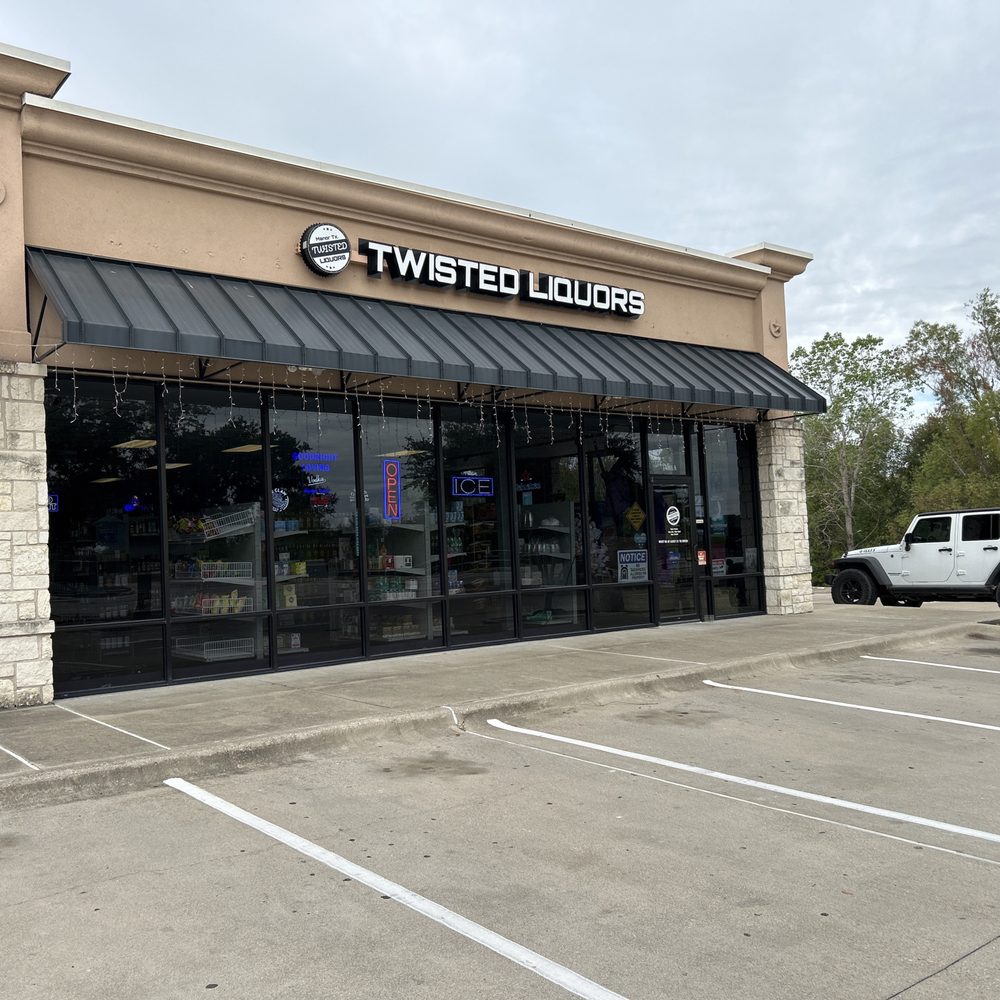 Twisted Liquors - the outside of the store - Beer, Wine & Spirits Near Me - Manor, Texas