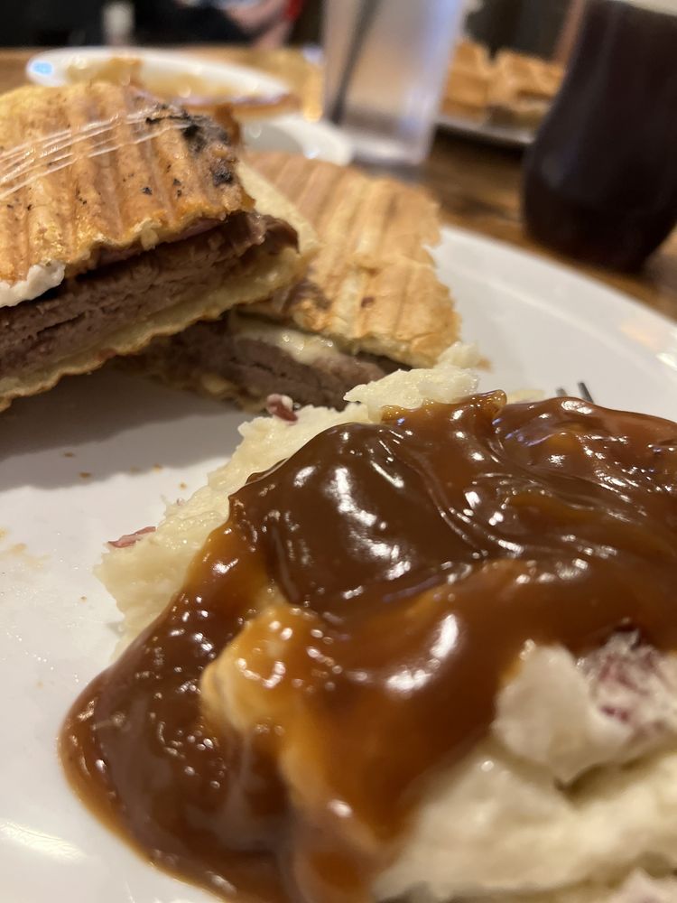 CARLTON DINER Updated July 2024 66 Photos & 35 Reviews 704 Main