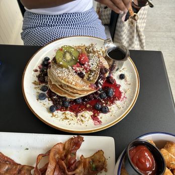 Loona's Cafe - Pancakes - Coffee & Tea Near Me - Huntsville, Alabama Loona's Cafe - Pancakes - Coffee & Tea Near Me - Huntsville, Alabama