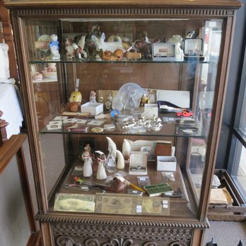 Crossroads Antiques - Jewelry Near Me - Conroe, Texas Crossroads Antiques - Jewelry Near Me - Conroe, Texas