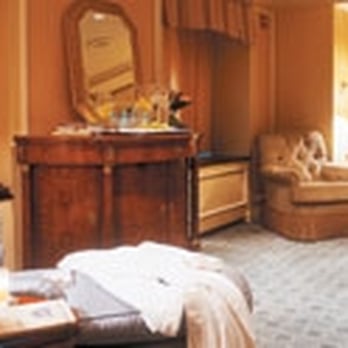 La Prairie Spa - Waiting room (from website) - Massage Near Me - New York, New York La Prairie Spa - Waiting room (from website) - Massage Near Me - New York, New York