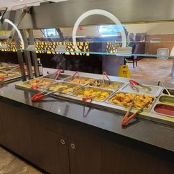 China King - Buffet line