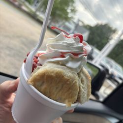 Dzen Garden Market - Strawberry shortcake sundae