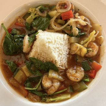 Fresco On First - Shrimp stir fry - Cafes Near Me - Dixon, Illinois