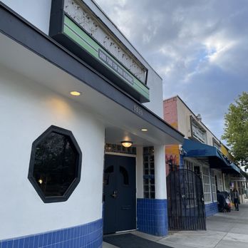 Cafe Colonial - Cafes Near Me - Sacramento, California