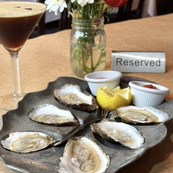 Tweeds Restaurant & Buffalo Bar - Oysters On The Half Shell - Steakhouses Near Me - Riverhead, New York