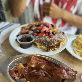 Fratelli Cafe - Crepe with side of bacon - Coffee & Tea Near Me - Los Angeles, California Fratelli Cafe - Crepe with side of bacon - Coffee & Tea Near Me - Los Angeles, California