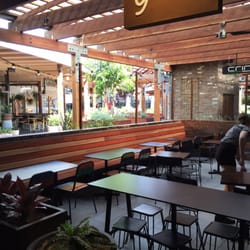 Grill'd - Outside dining
