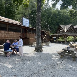 Billy Goat Island Pizza Bar - Outside