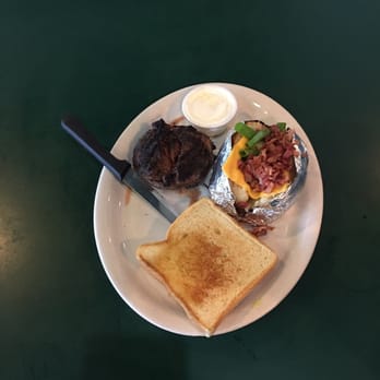 Don's Steakhouse - American Near Me - Walnut Ridge, Arkansas