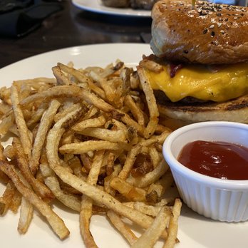 Local Goat - New American Near Me - Pigeon Forge, Tennessee