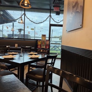 Grace Pizza and Shakes - Inside - Pizza Near Me - Pearland, Texas